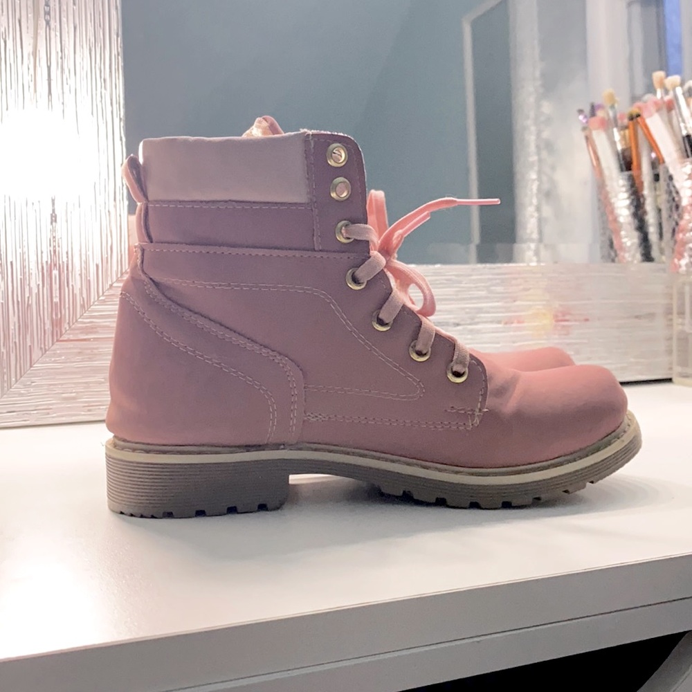 ✨Pink Combat Boots✨